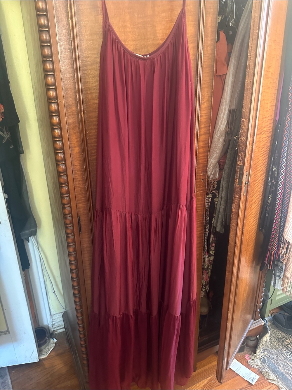 Women’s Flowy Burgundy Maxi Dress